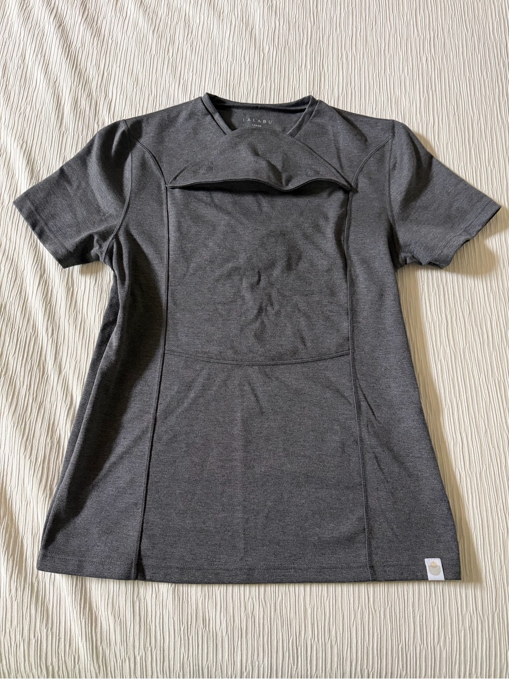 Lalabu Men's Short Sleeve V-Neck Tee in Dark Gray